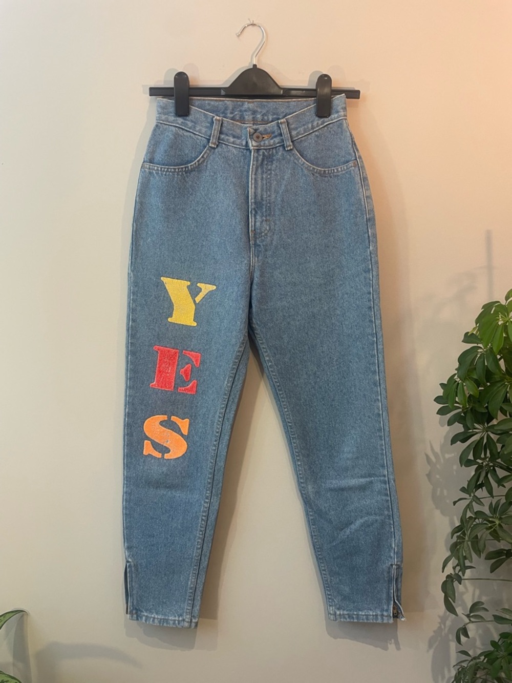 VTG YES. Straight Leg Mid-Wash Denim